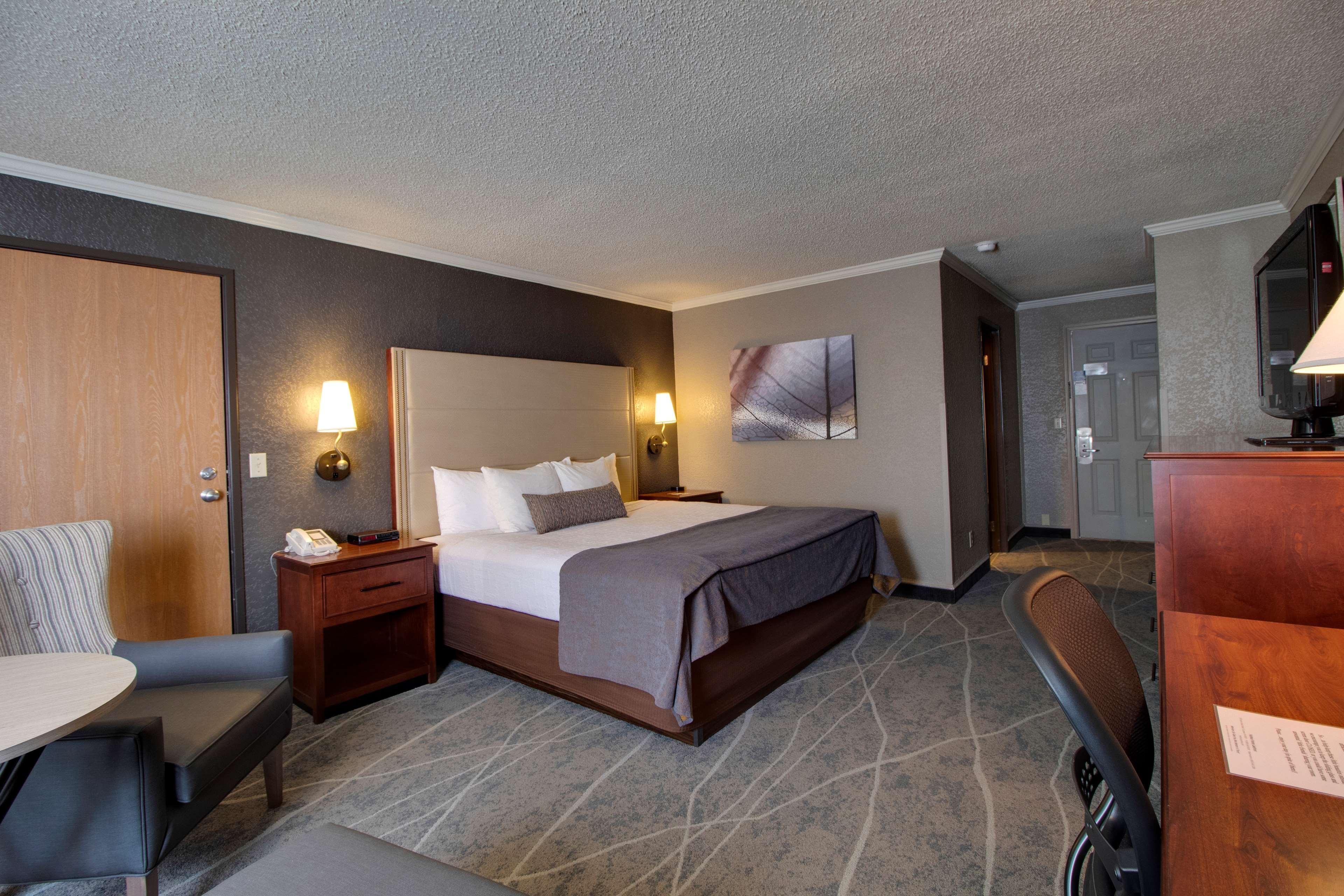 Best Western Harbour Pointe Lakefront Сент-Игнас Экстерьер фото