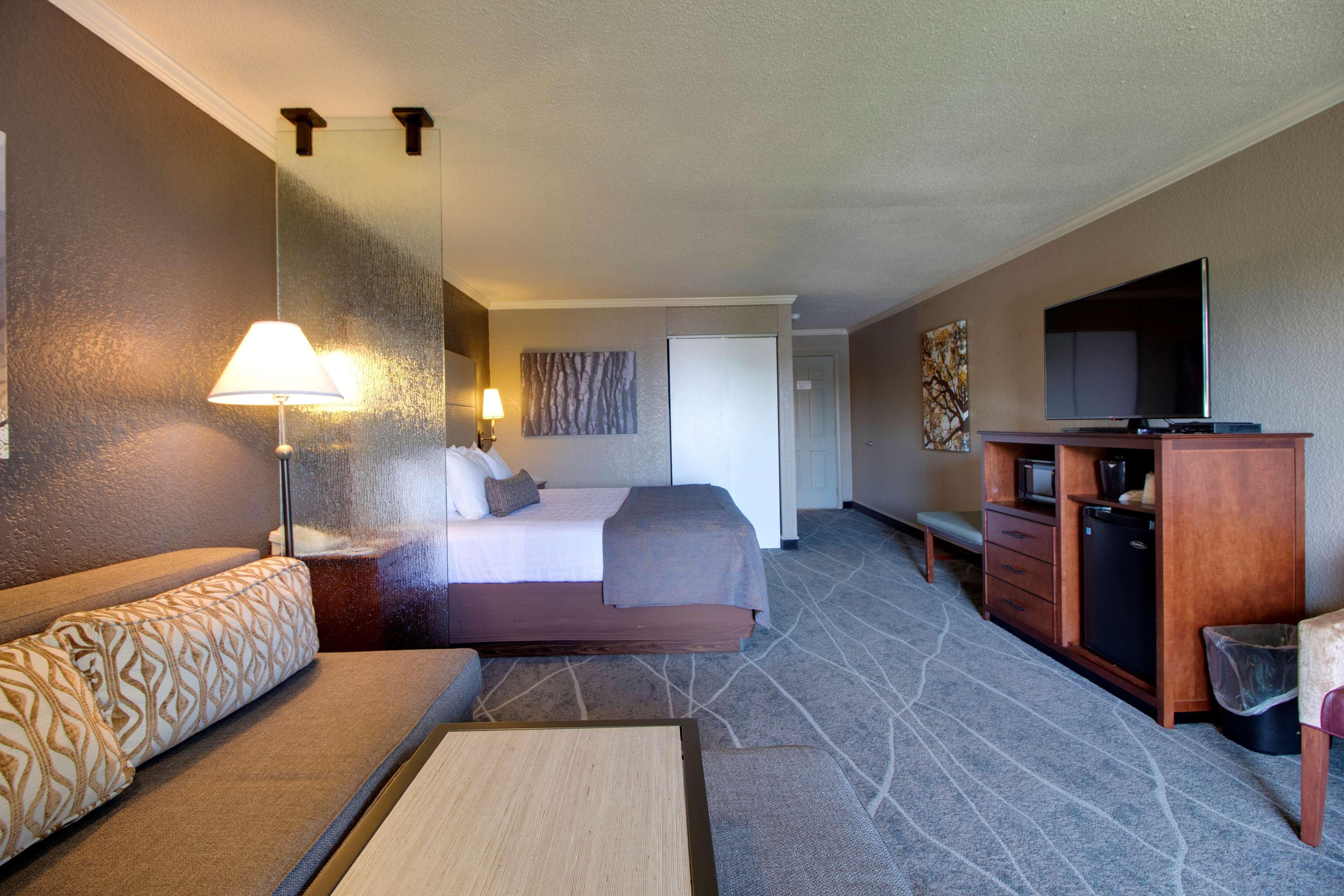 Best Western Harbour Pointe Lakefront Сент-Игнас Экстерьер фото