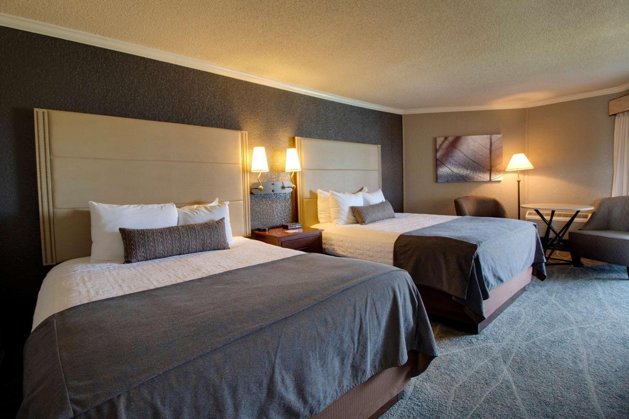 Best Western Harbour Pointe Lakefront Сент-Игнас Экстерьер фото